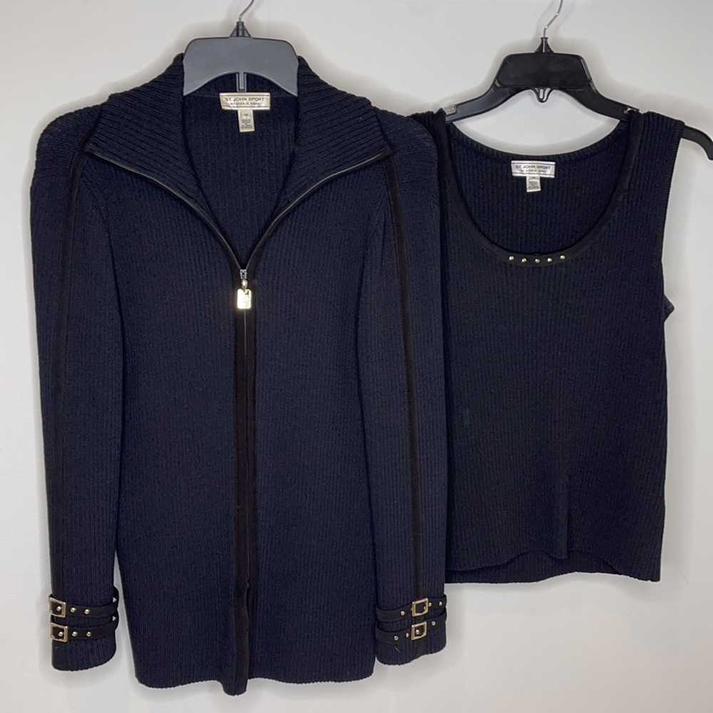 St. John Sport 2 piece Sweater Set in Size Medium